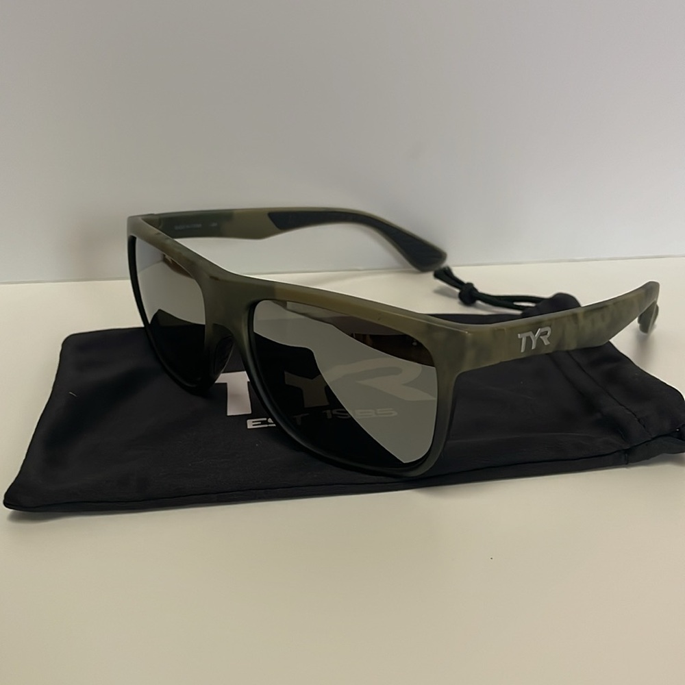 TYR Apollo Sunglasses (Green/Silver) - NEW